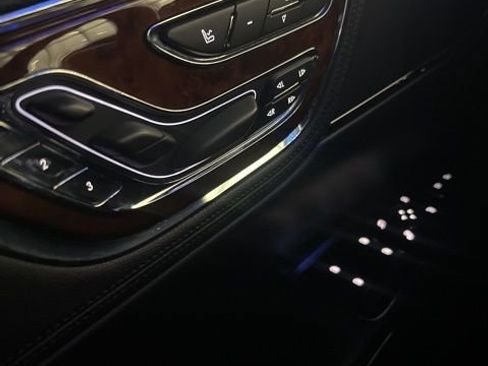 Used 2017 Lincoln Continental Select image 12