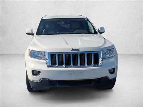 Used 2011 Jeep Grand Cherokee Laredo image 2