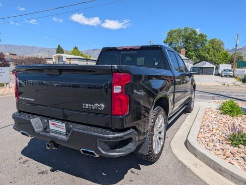 Used 2019 Chevrolet Silverado 1500 High Country w/ Technology Package AWD/4WD image 4