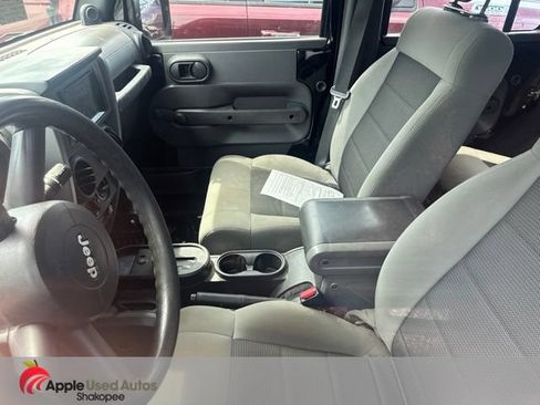 Used 2008 Jeep Wrangler Unlimited X AWD/4WD image 3