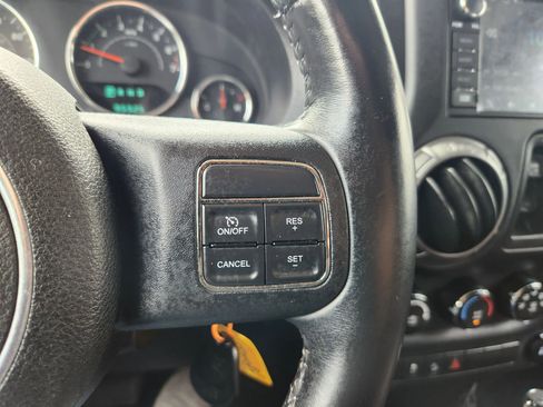 Used 2013 Jeep Wrangler Unlimited Sport AWD/4WD image 32