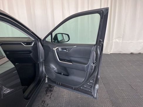 Used 2023 Toyota RAV4 XLE image 17