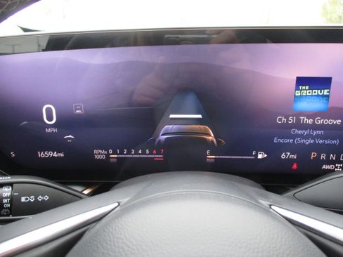 Used 2025 Buick Envision Sport Touring AWD/4WD image 16