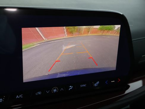 New 2026 Chevrolet Traverse Z71 w/ LPO, Floor Liner Package AWD/4WD image 4