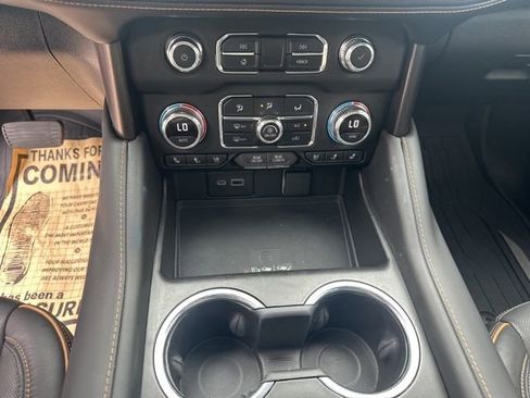 Used 2022 GMC Yukon AT4 AWD/4WD image 16