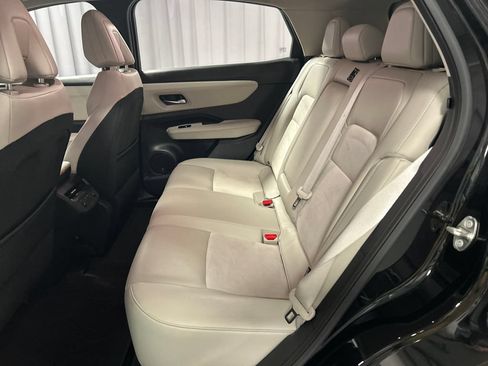 Used 2024 Nissan Ariya AWD image 21