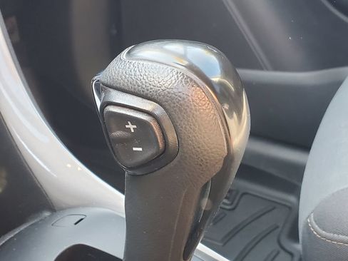 Used 2020 Chevrolet Trax LS w/ Tint and Cruise Package AWD/4WD image 18