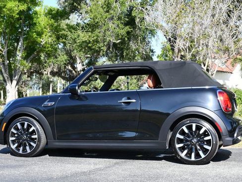 Used 2024 MINI Cooper S w/ Signature Upholstery Package FWD image 4