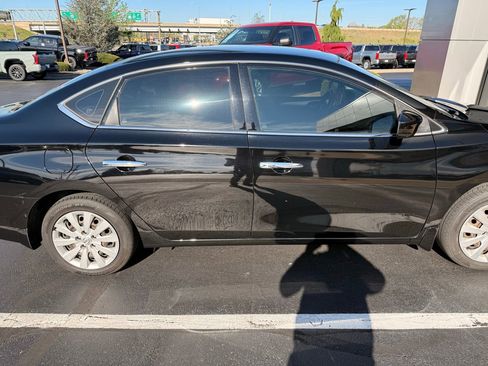 Used 2018 Nissan Sentra S image 7