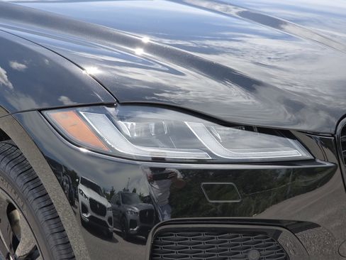 New 2026 Jaguar F-PACE R-Dynamic S image 9