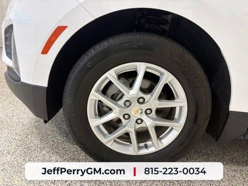 Used 2024 Chevrolet Equinox LT FWD image 31