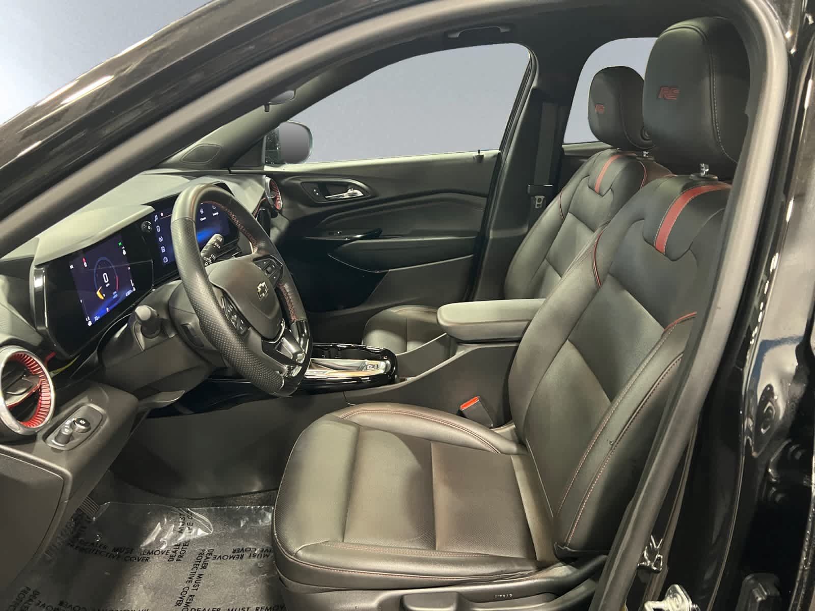 Used 2024 Chevrolet Trax RS w/ Sunroof Package FWD image 11
