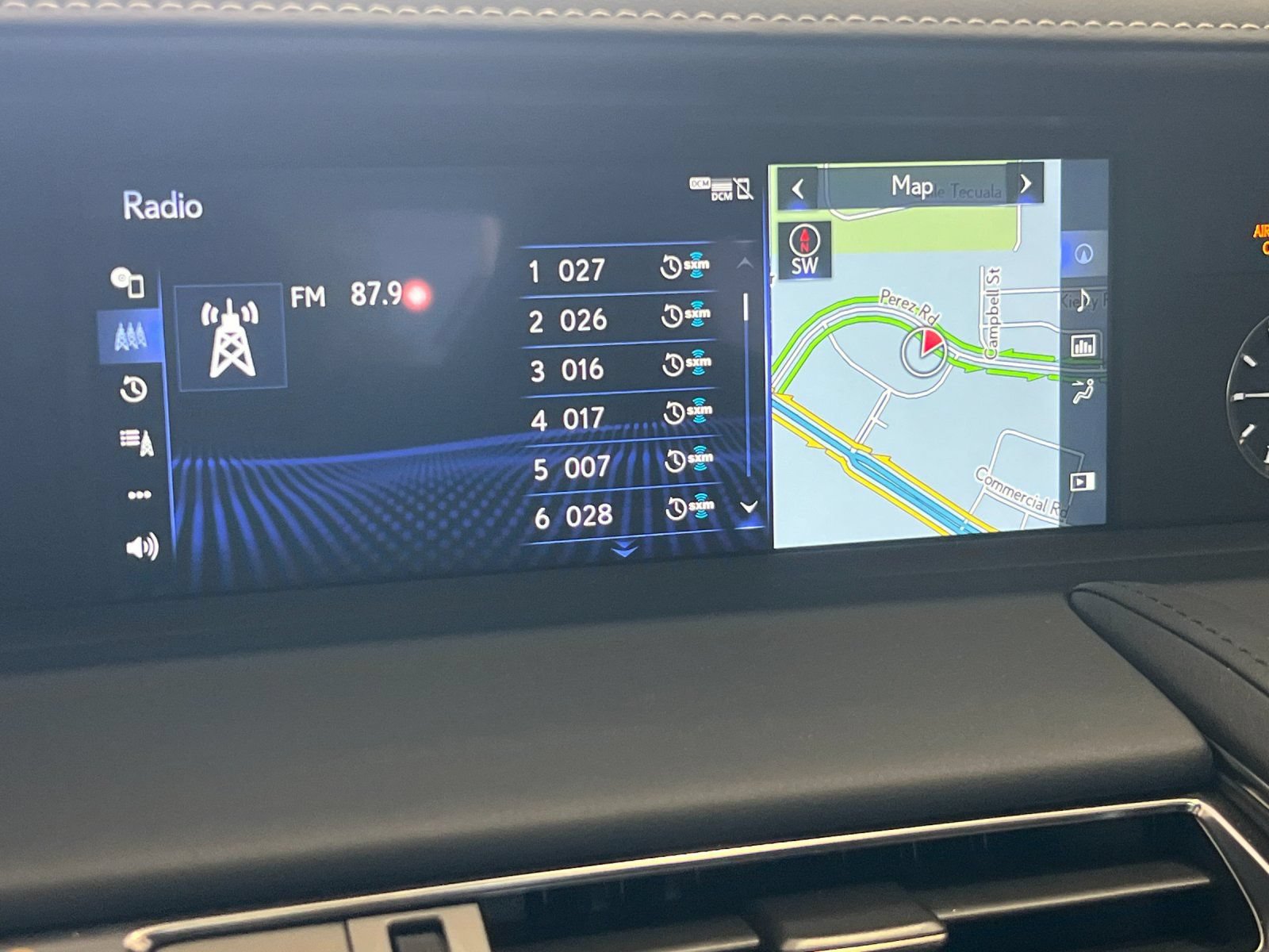 Used 2018 Lexus LC 500 Coupe w/ Sport Package RWD image 16