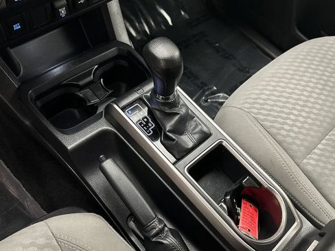 Certified 2023 Toyota Tacoma SR5 AWD/4WD image 13