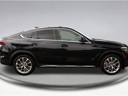Used 2022 BMW X6 xDrive40i AWD/4WD image 9