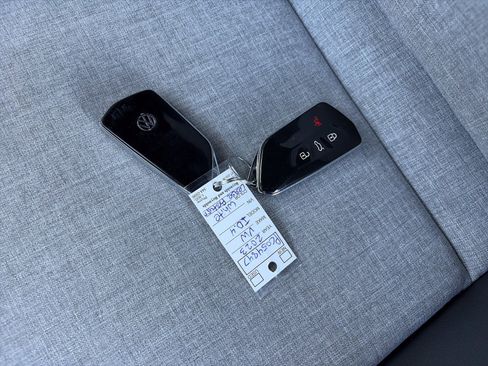 Certified 2023 Volkswagen ID.4 Pro AWD/4WD image 34
