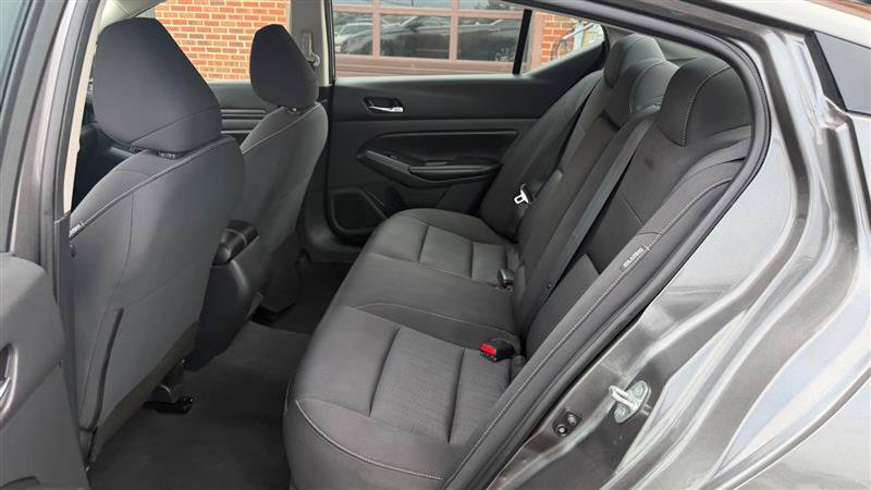 Used 2022 Nissan Altima 2.5 S FWD image 16