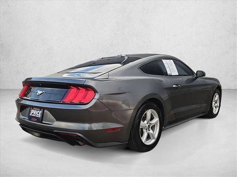 Used 2019 Ford Mustang Coupe RWD image 5
