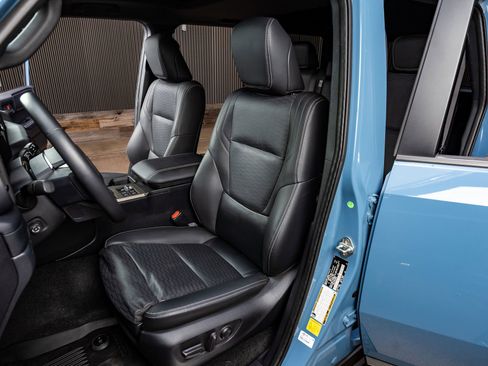 Used 2025 Toyota Land Cruiser w/ Premium Package image 27