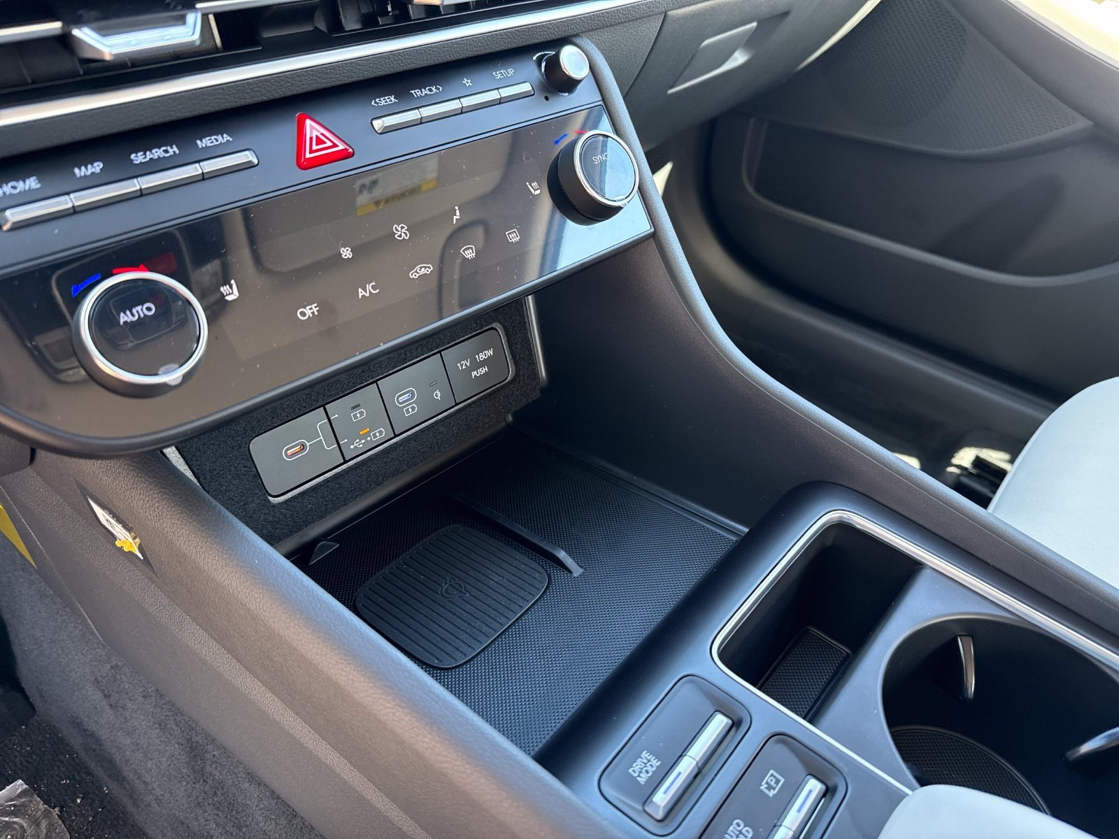 New 2026 Hyundai Sonata SEL FWD image 13