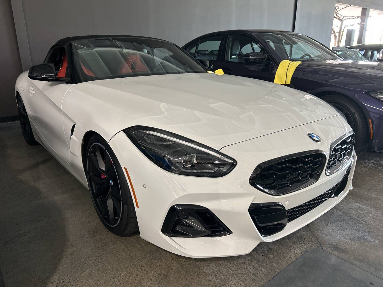 Used 2025 BMW Z4 M40i w/ Edition RWD image 1