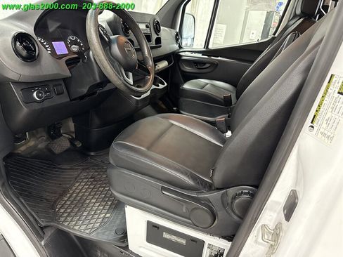 Used 2020 Mercedes-Benz Sprinter 2500 image 2