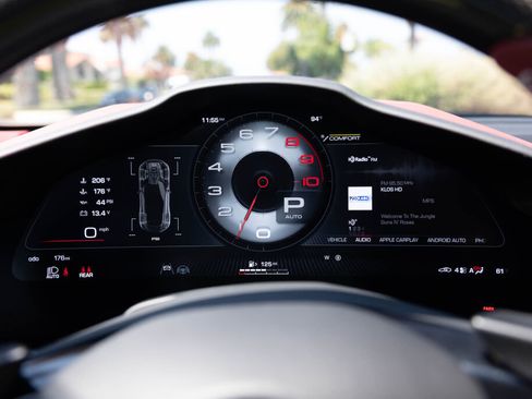 Certified 2025 Ferrari Purosangue image 18