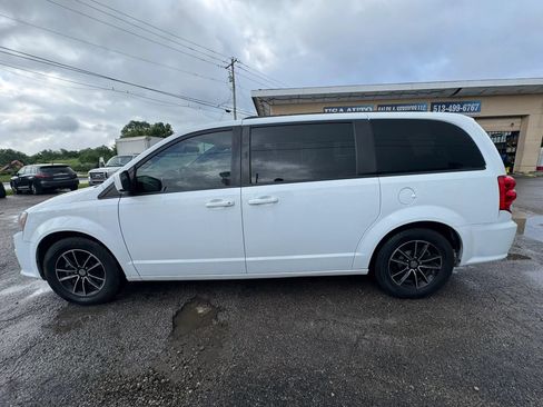 Used 2018 Dodge Grand Caravan GT FWD image 4