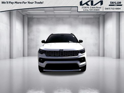 Used 2025 Jeep Compass Limited AWD/4WD image 4