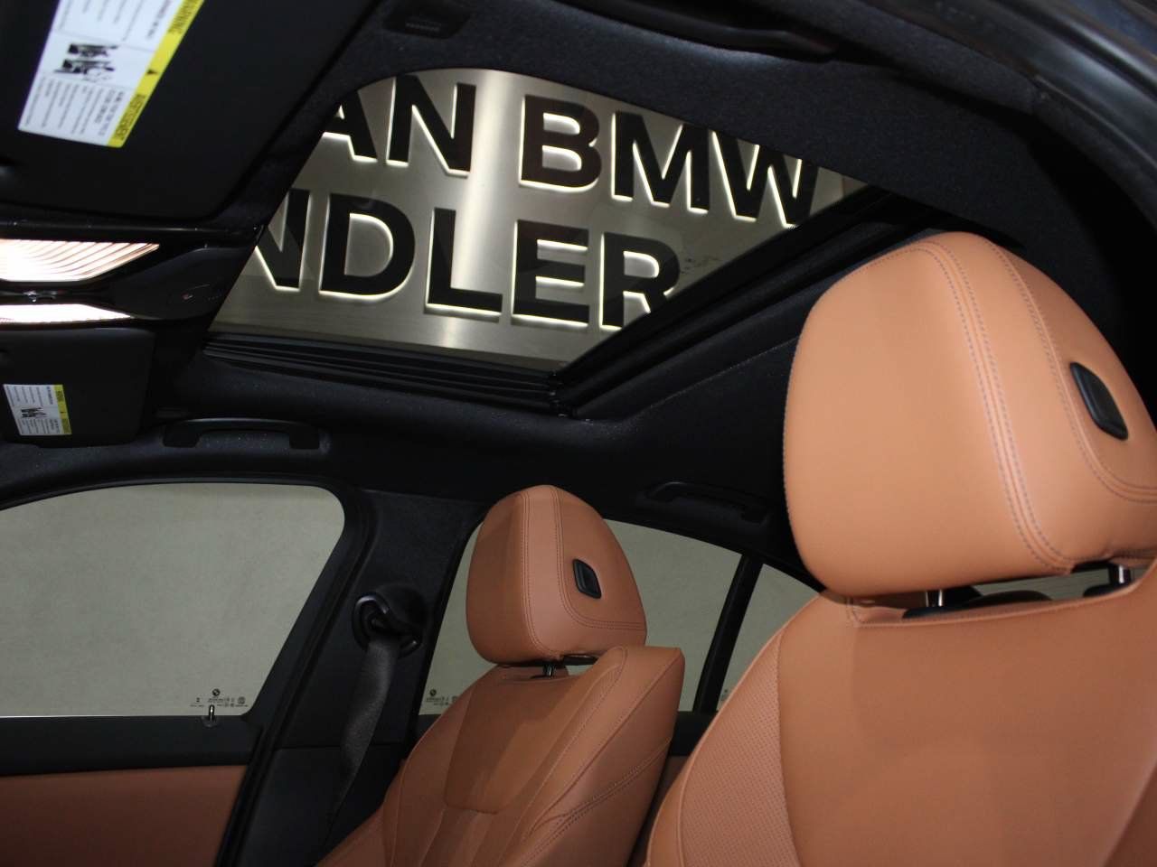 Certified 2026 BMW 330i Sedan RWD image 15