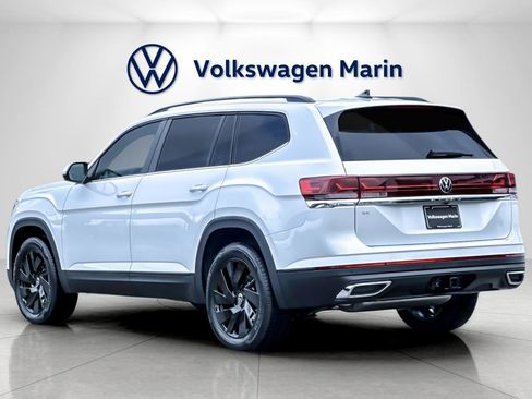 New 2026 Volkswagen Atlas SE image 3