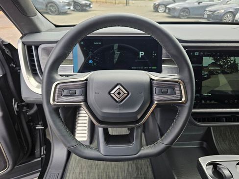 Used 2024 Rivian R1S Adventure AWD/4WD image 28