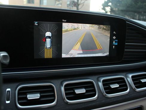 Used 2020 Mercedes-Benz GLE 350 4MATIC w/ Premium Package image 35