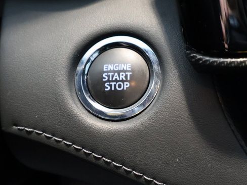 Used 2022 Toyota Highlander XSE image 19