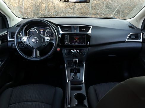 Used 2019 Nissan Sentra SV image 18