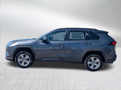 Used 2022 Toyota RAV4 XLE w/ Convenience Package AWD/4WD image 4