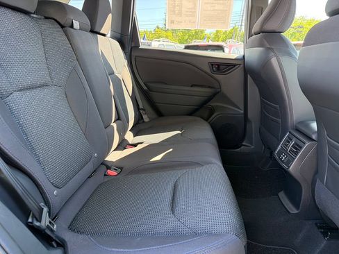 Certified 2025 Subaru Forester Premium AWD/4WD image 35