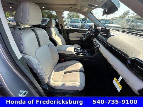 Certified 2026 Honda Pilot Touring image 32