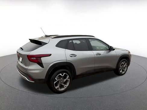 Used 2025 Chevrolet Trax LT image 15
