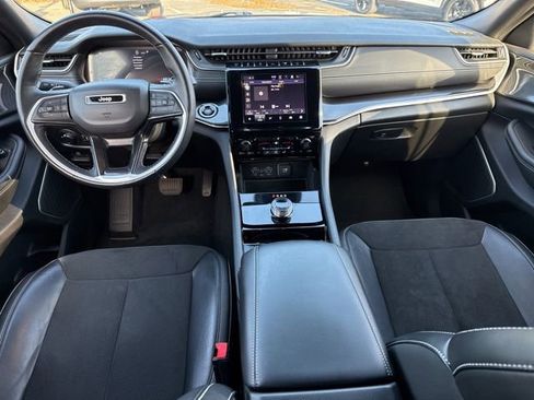 Certified 2022 Jeep Grand Cherokee Altitude image 4