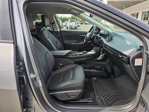 Certified 2024 Kia EV6 Wind w/ Wind Technology Package image 13