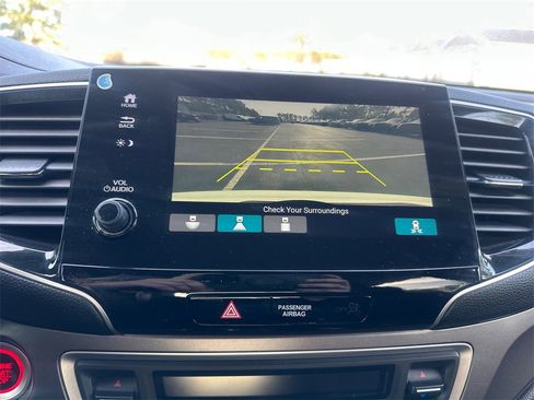 Used 2021 Honda Pilot EX image 21