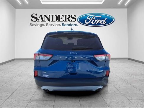 Used 2022 Ford Escape SE w/ Convenience Package image 3