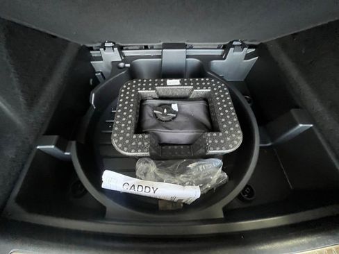 Used 2022 Cadillac XT4 Premium Luxury w/ LPO, Radiant Package image 29