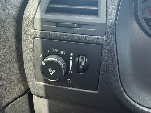 Used 2014 Dodge Challenger R/T RWD image 12