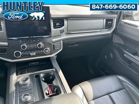 Used 2024 Ford Expedition Max XLT AWD/4WD image 18