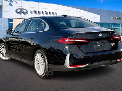 Used 2024 BMW 530i image 13