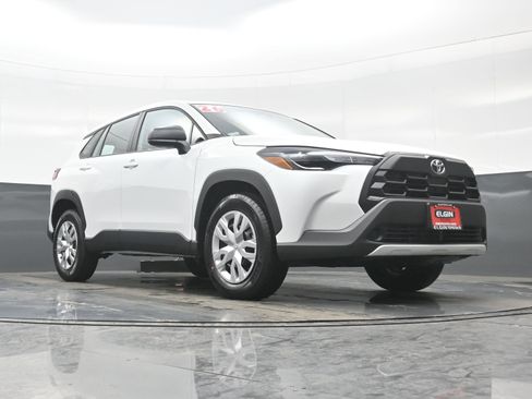 Used 2026 Toyota Corolla Cross L image 24