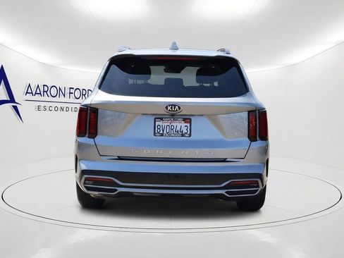 Used 2021 Kia Sorento S w/ Panoramic Sunroof Package FWD image 5