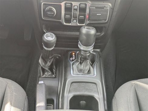 Used 2021 Jeep Wrangler Unlimited Sport image 20